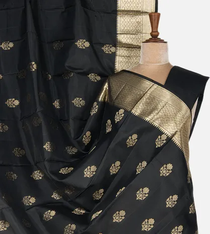 black-kanchipuram-silk-saree-c0457576-a