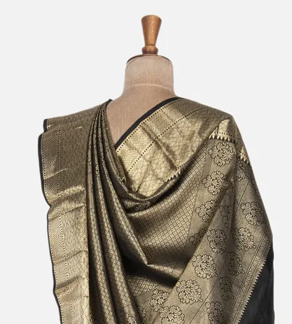 black-kanchipuram-silk-saree-c0457576-c