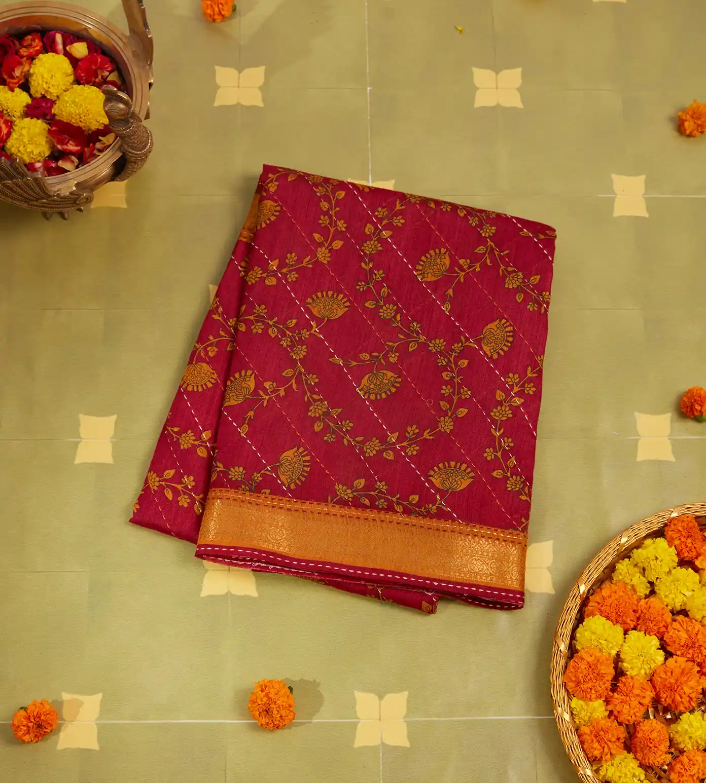 red-tussar-saree-c0559371-a