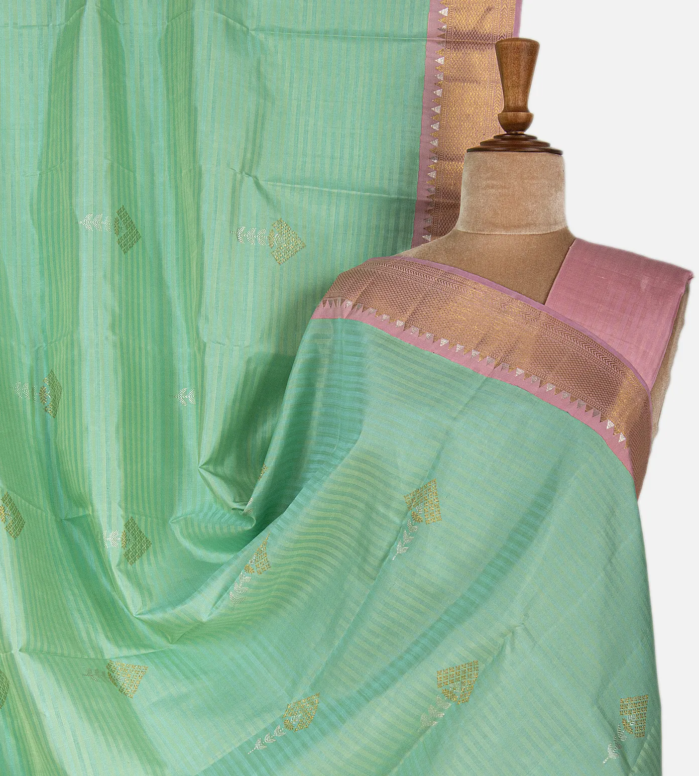 pastel-green-kanchipuram-silk-saree-c0661037-a