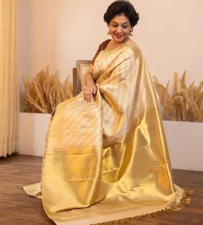 butter-white-kanchipuram-silk-saree-c0661613-d