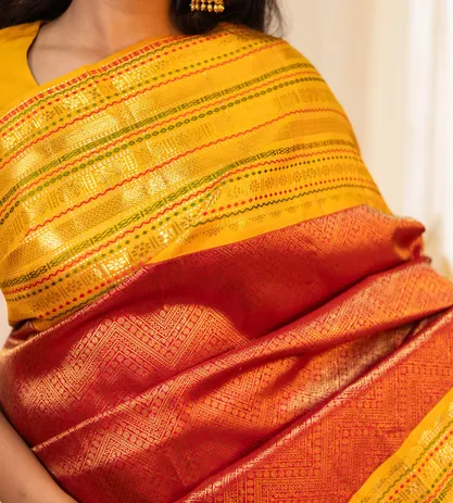 red-kanchipuram-silk-saree-c0661486-c