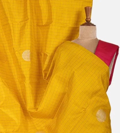 yellow-kanchipuram-silk-saree-c0660672-a