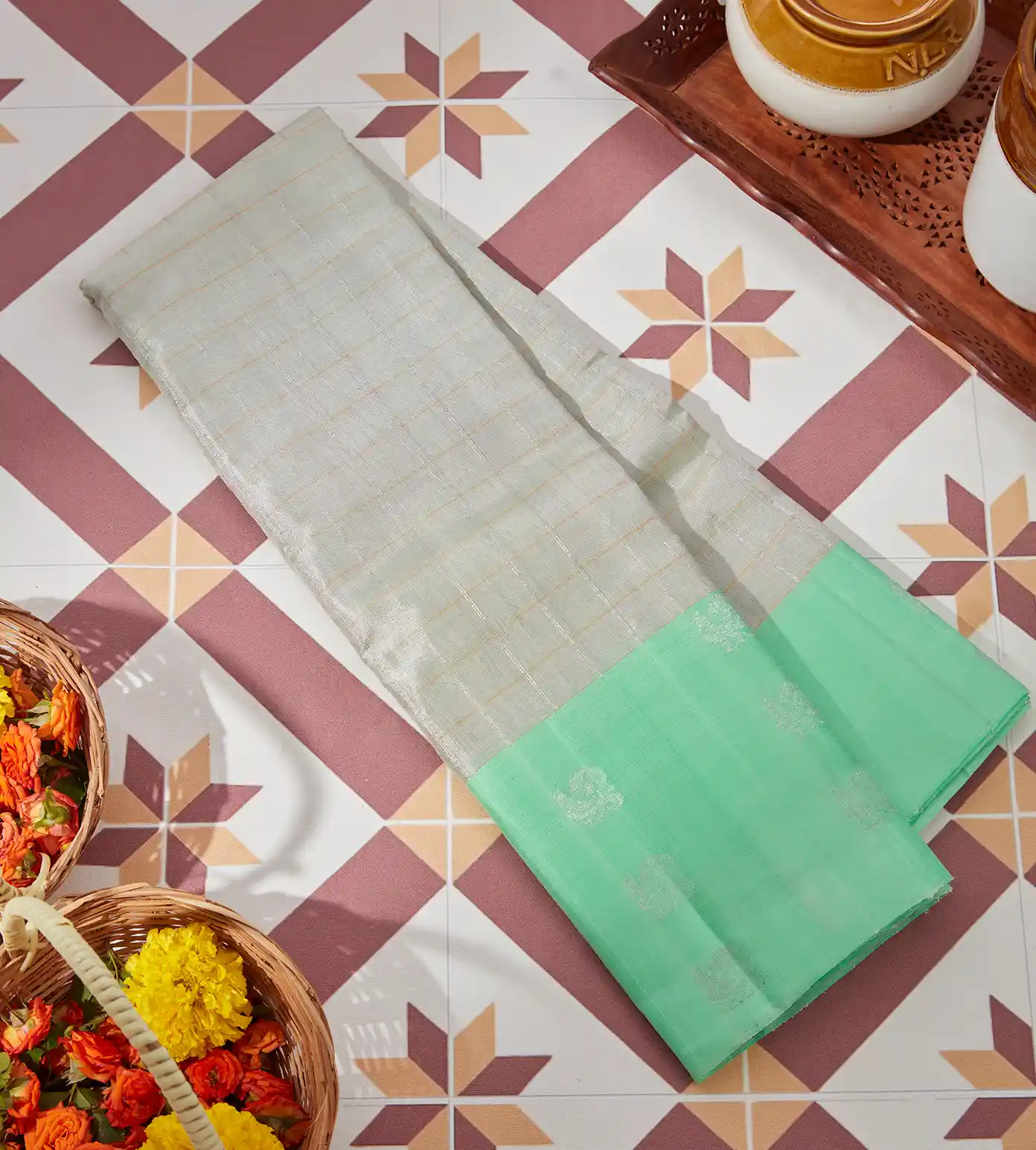 silver-tissue-silk-saree-c0761951-a