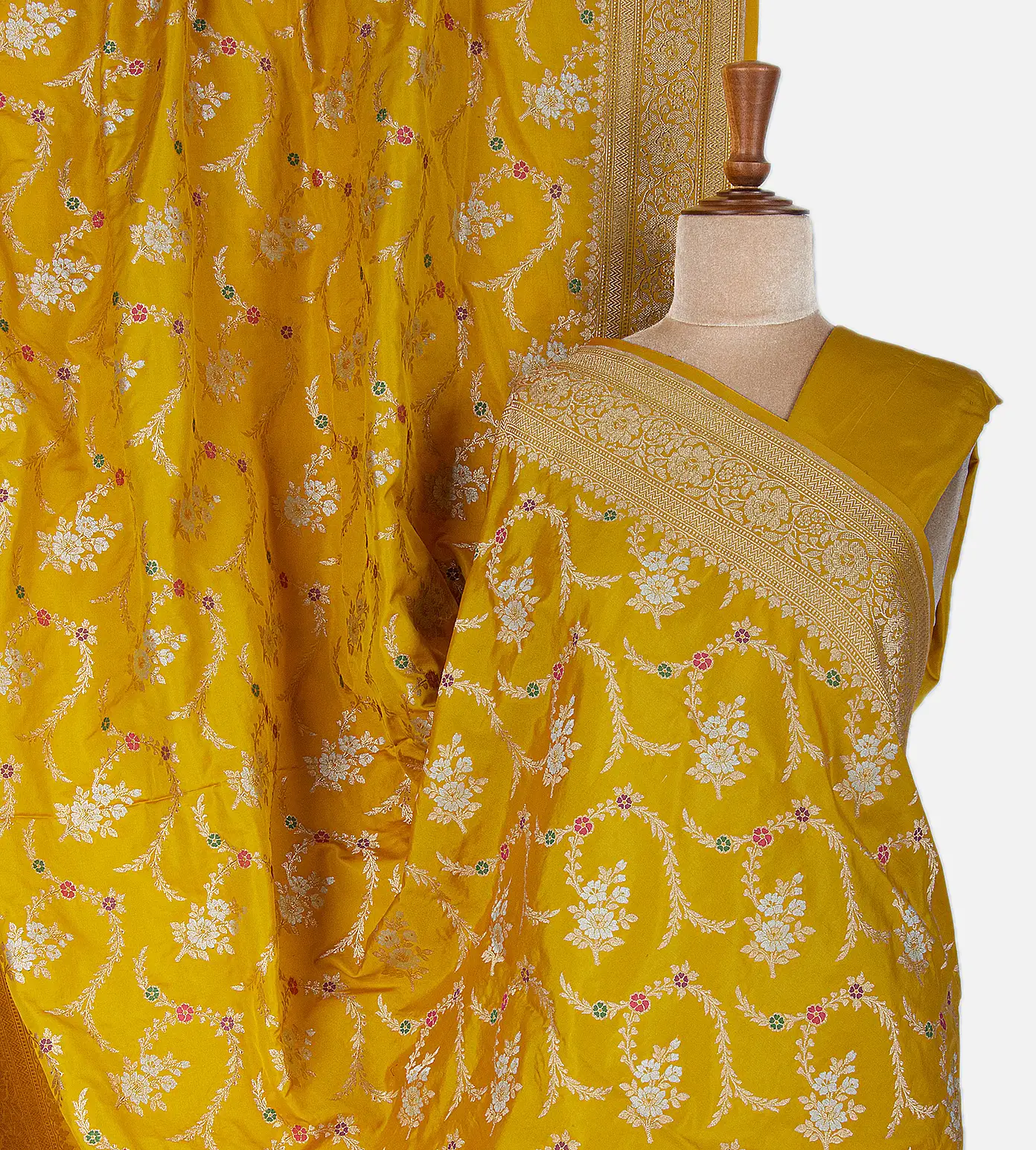 yellow-banarasi-silk-saree-c0560345-a