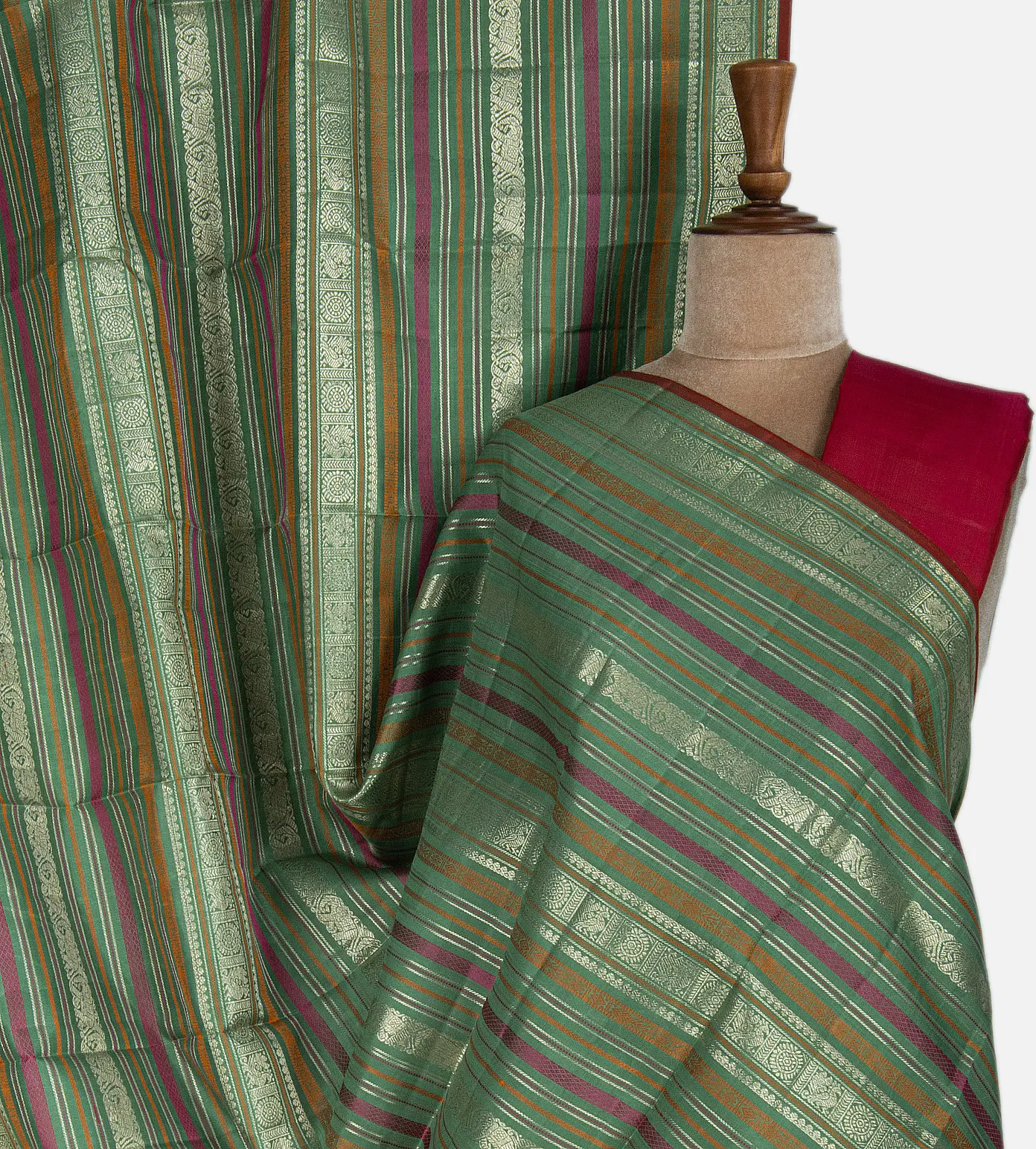 light-green-kanchipuram-silk-saree-c0661053-a