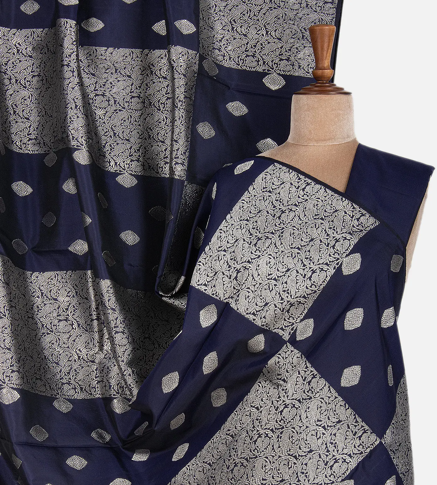 blue-kanchipuram-silk-saree-c0660958-a