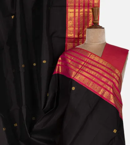 black-kanchipuram-silk-saree-c0660732-a