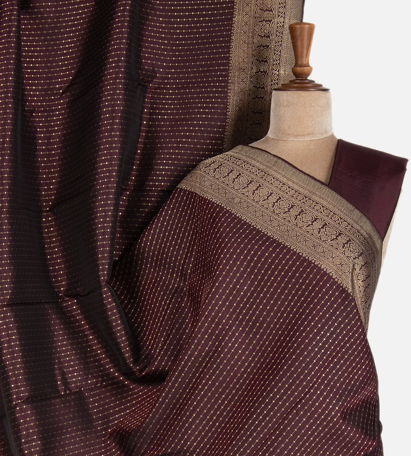 brown-kanchipuram-silk-saree-c0660869-a