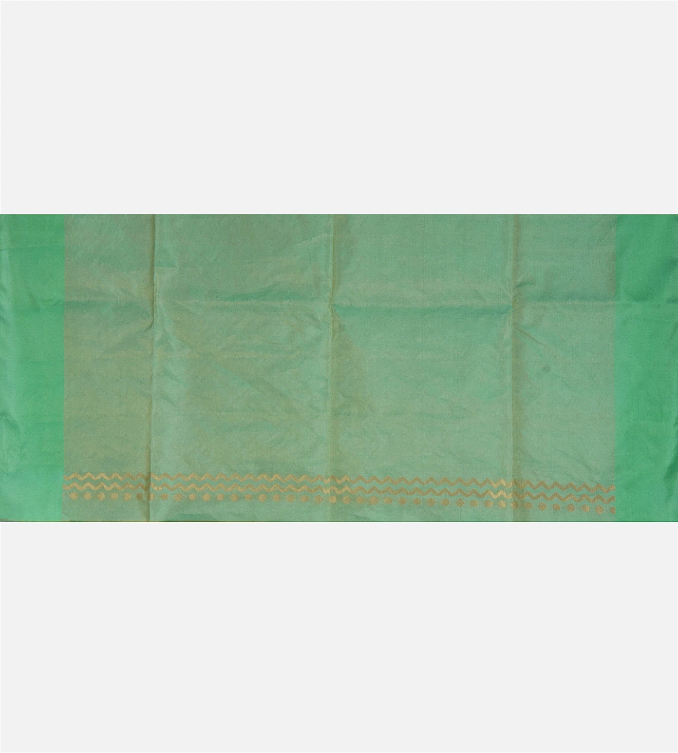 green-soft-silk-saree-c0761945-d