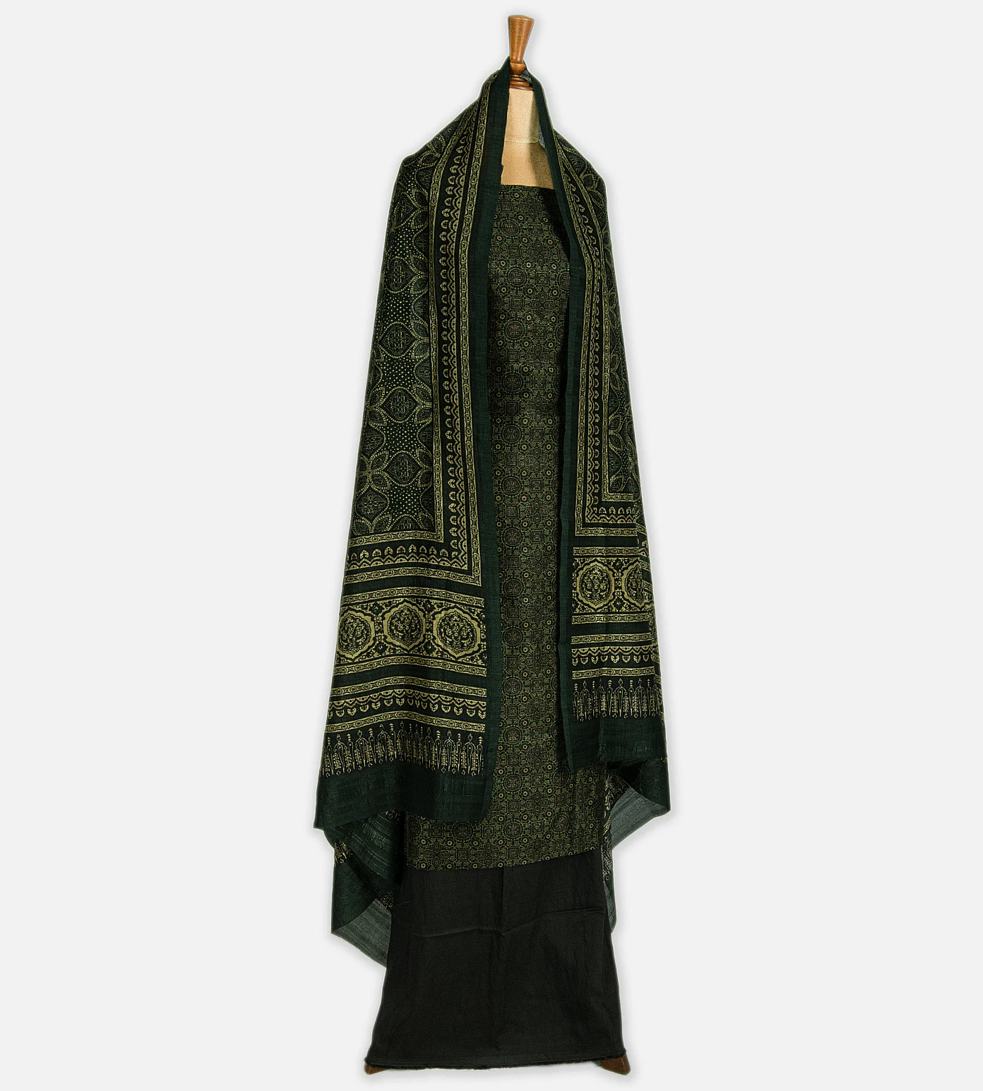 green-semi-tussar-salwar-c0863369-c