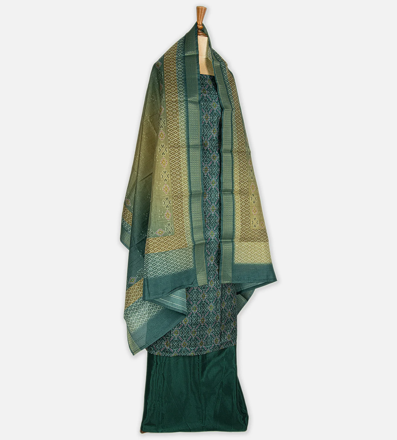 emerald-green-semi-tussar-salwar-c0863360-c