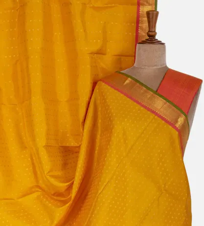 yellow-kanchipuram-silk-saree-c0762502-a