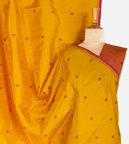 yellow-kanchipuram-silk-saree-c0762358-a