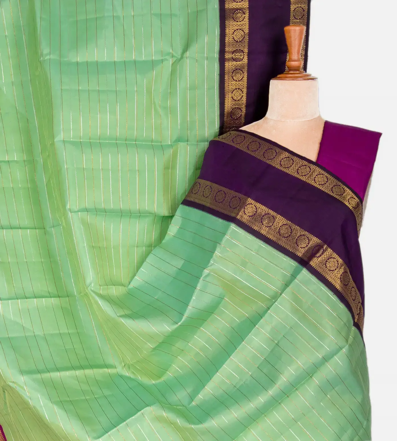 green-kanchipuram-silk-saree-rv25355-a