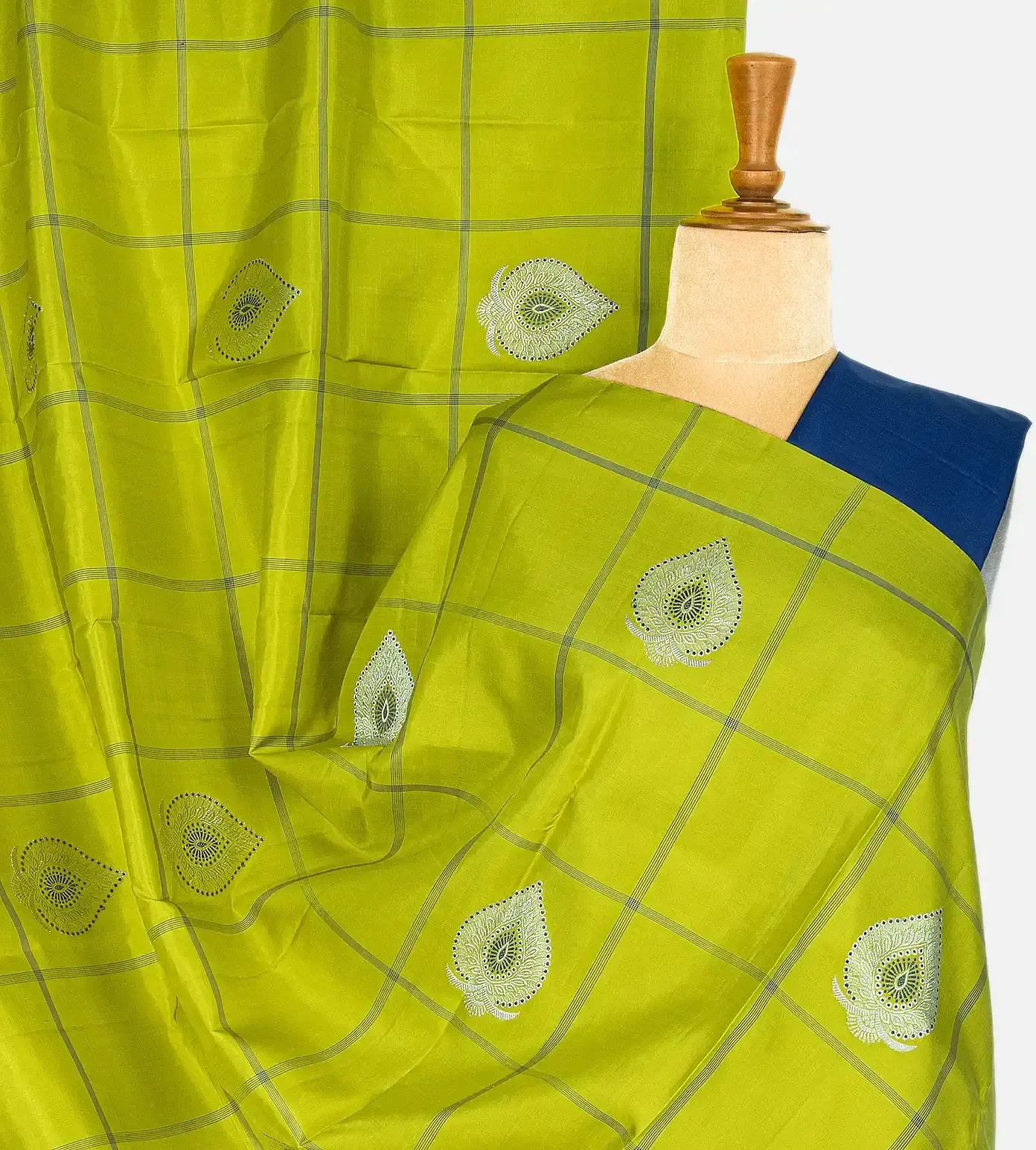 light-green-kanchipuram-silk-saree-b0944263-a