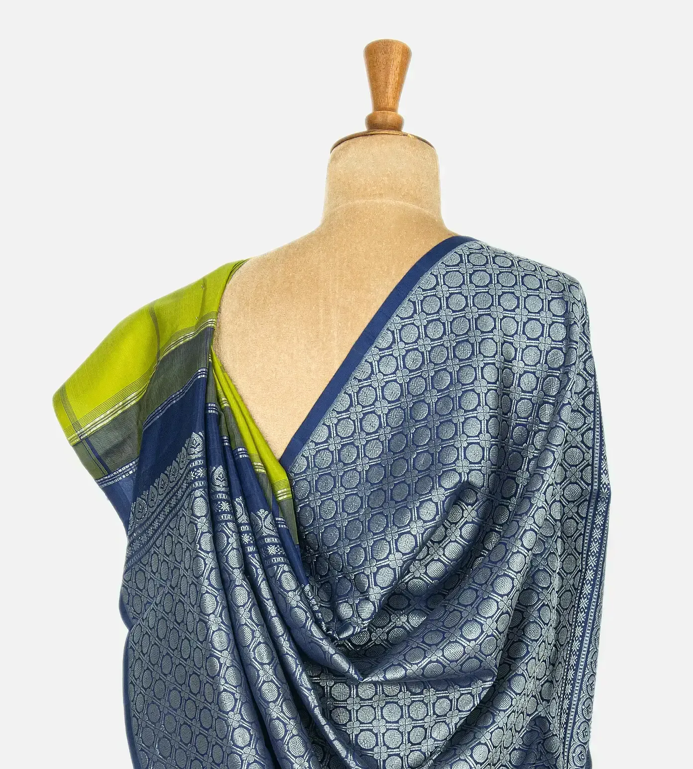light-green-kanchipuram-silk-saree-b0944263-c