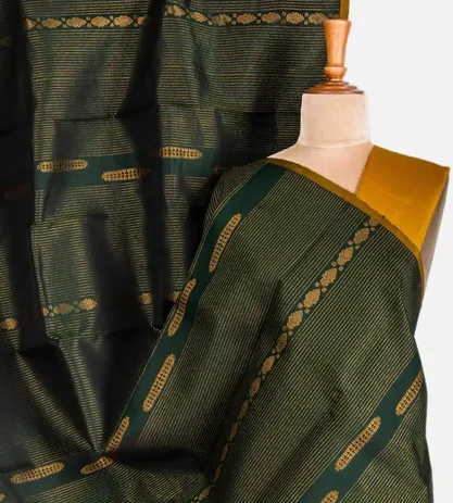 bottle-green-kanchipuram-silk-saree-c0660923-a