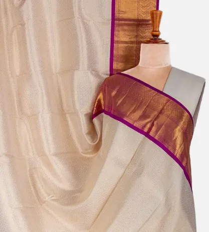 off-white-kanchipuram-silk-saree-b1046298-a