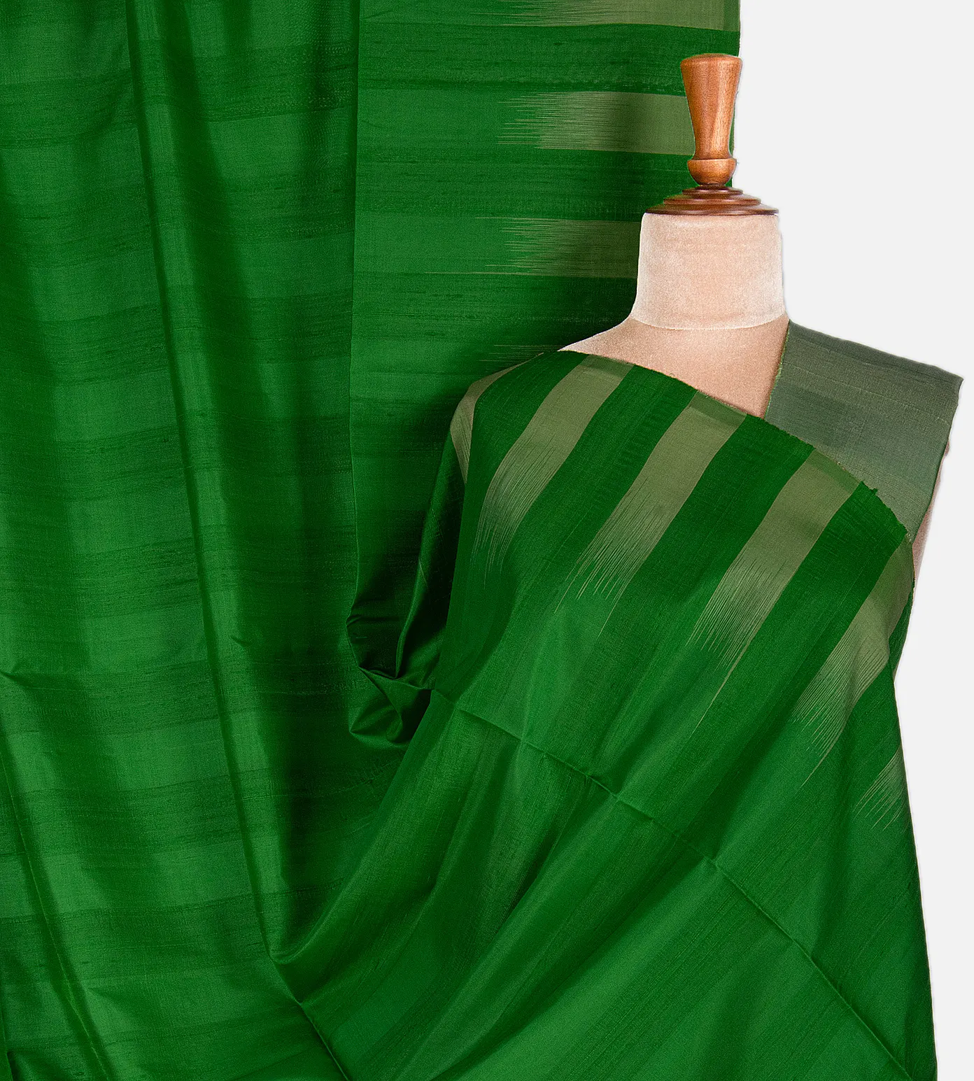 green-soft-silk-saree-b1148084-a