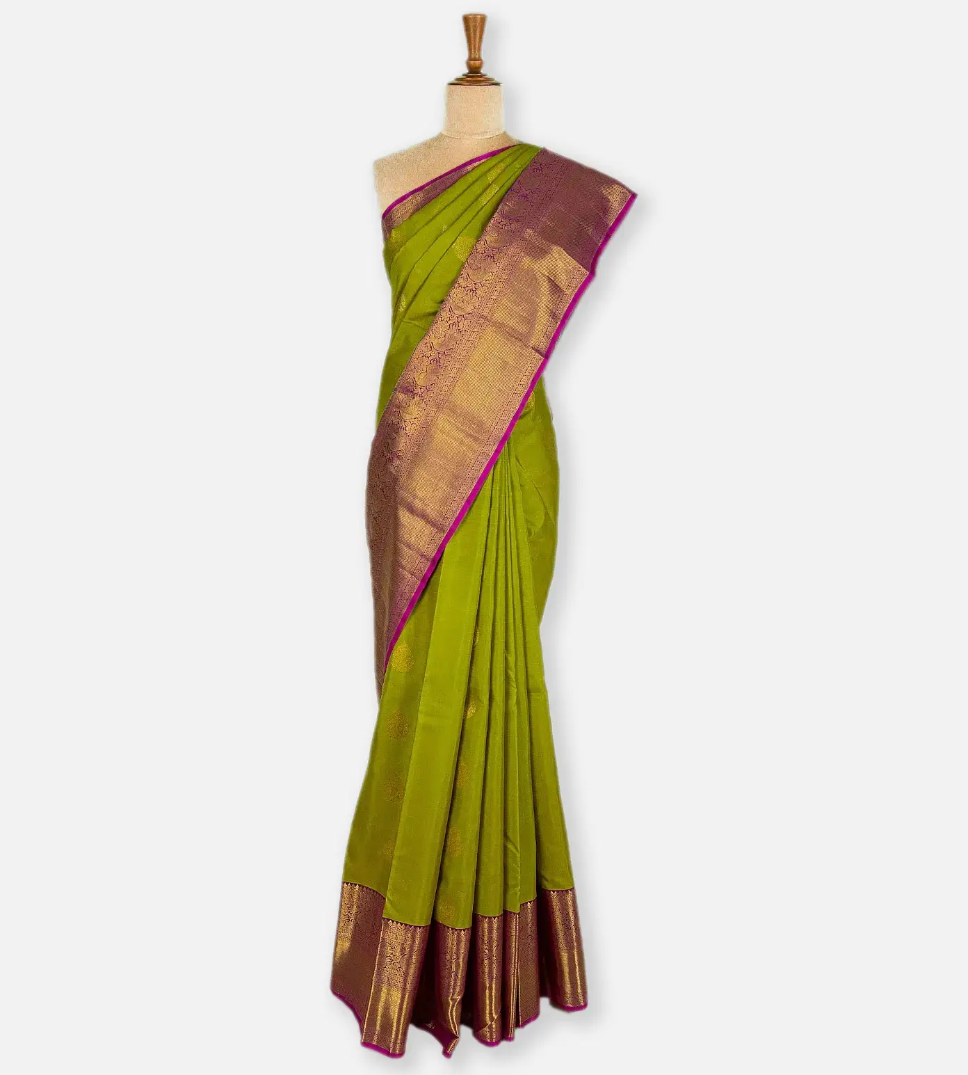light-green-kanchipuram-silk-saree-b1044680-b