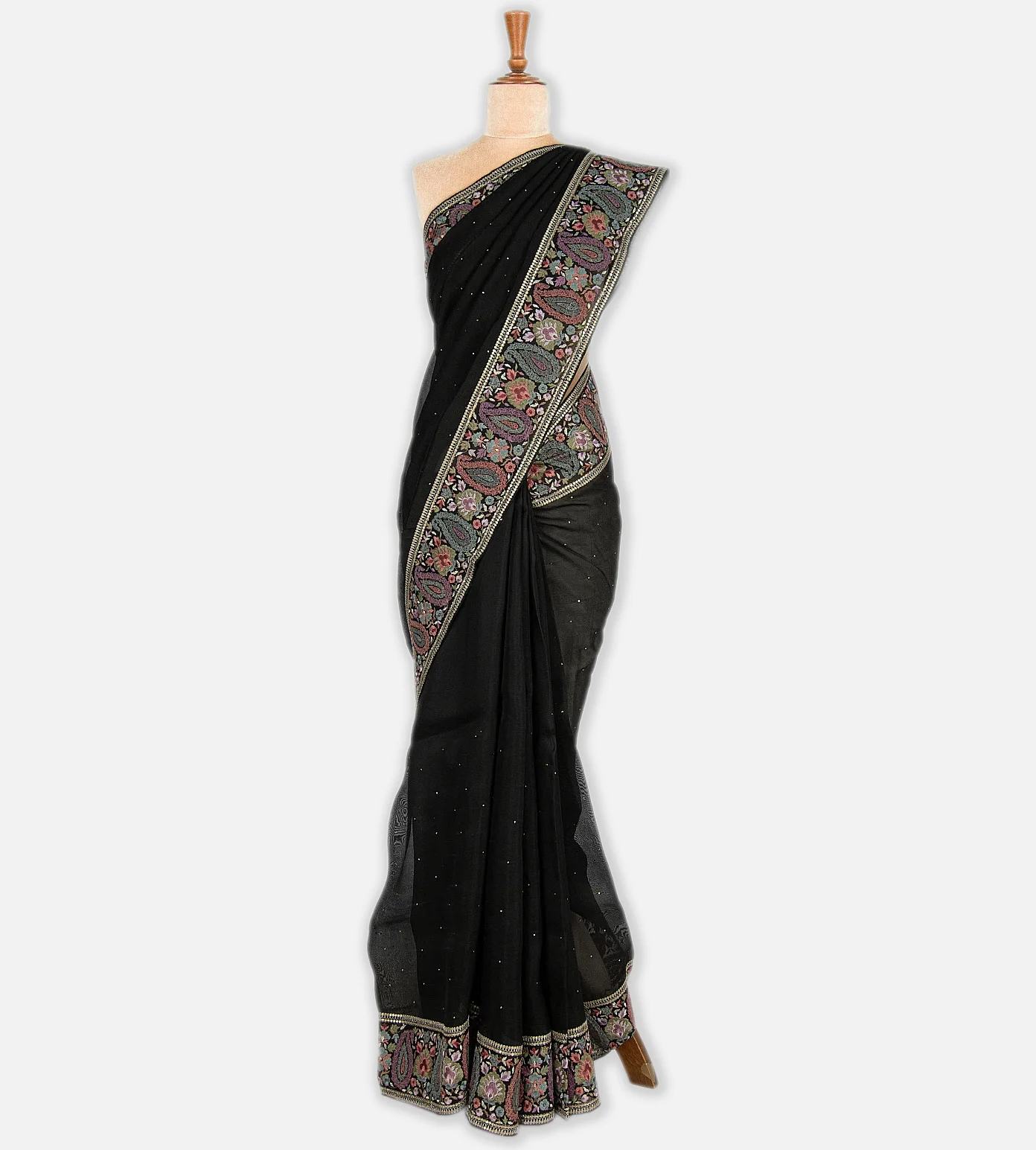black-organza-embroidery-saree-b0637698-b