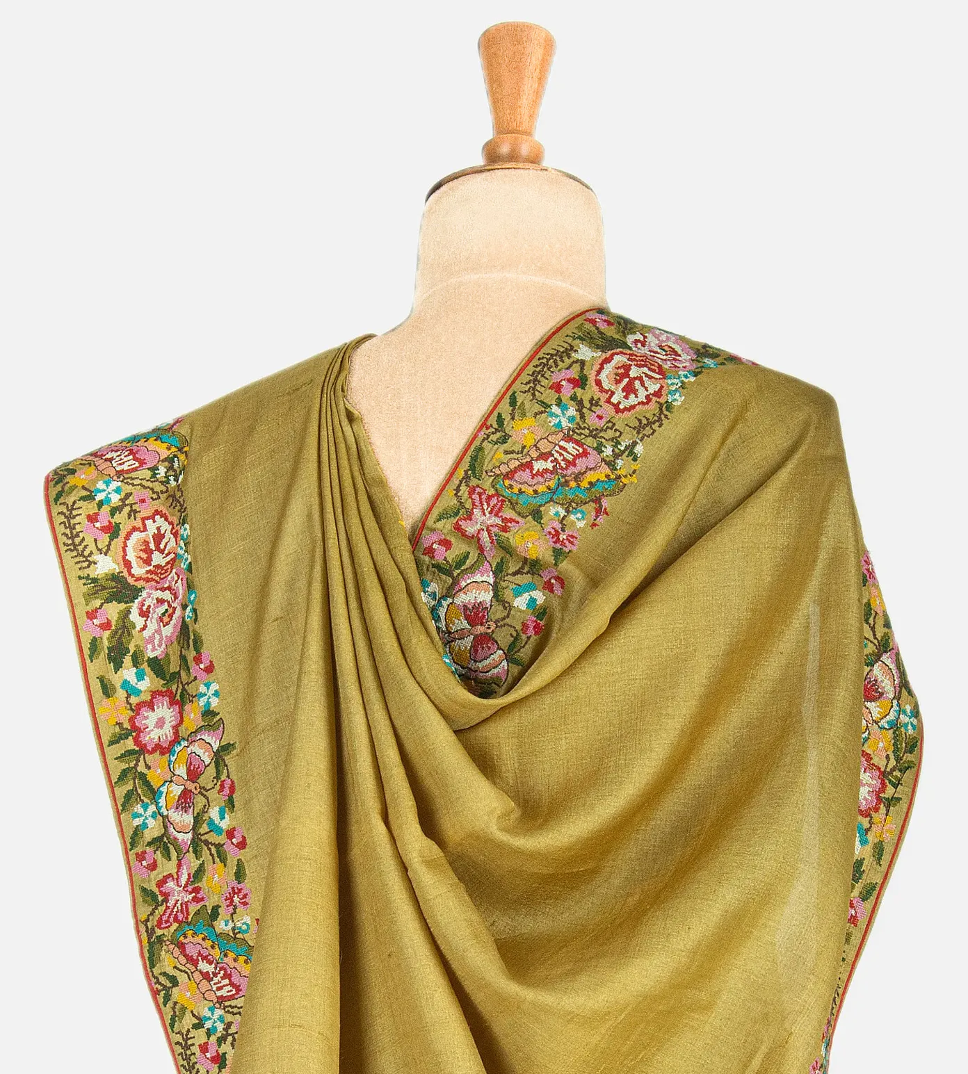 gold-tussar-embroidery-saree-b0841887-c