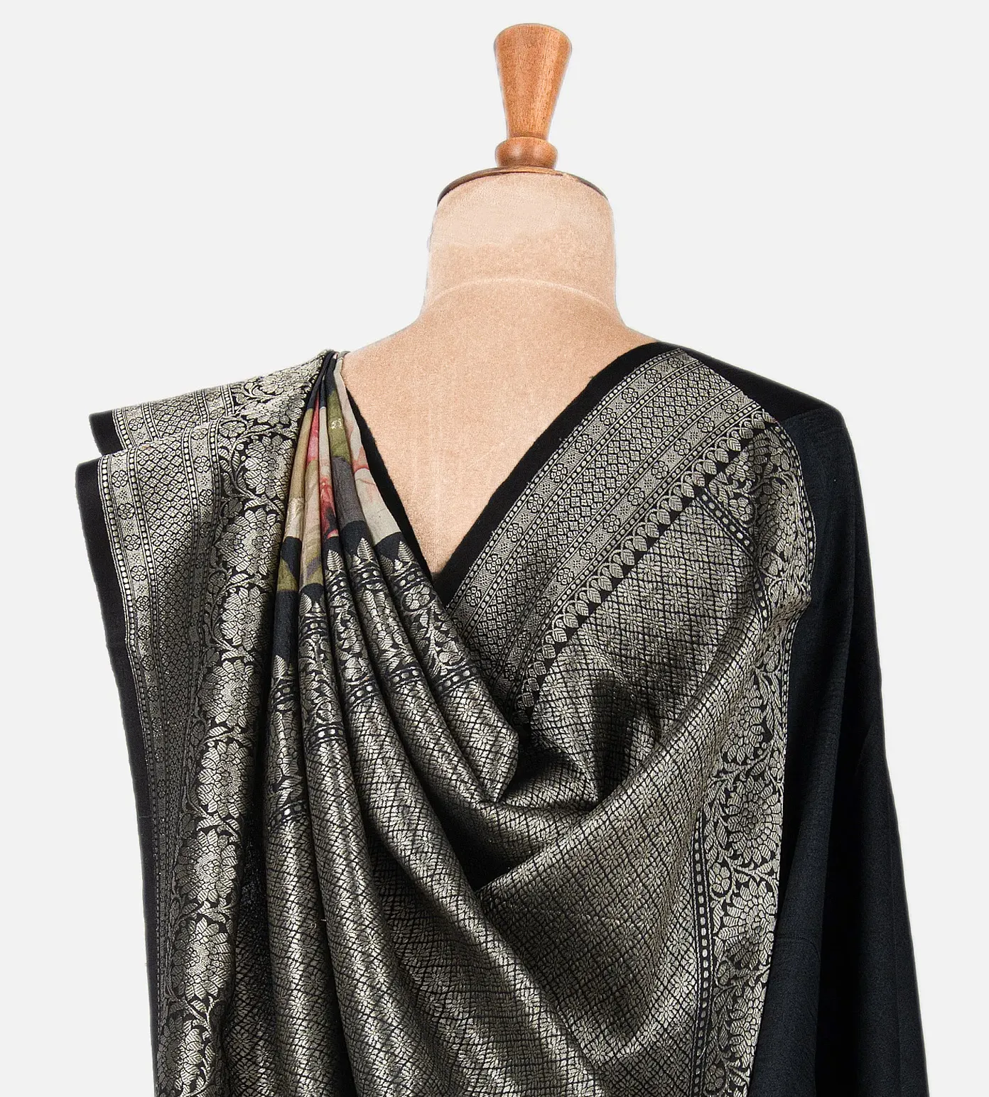 black-kattan-silk-saree-c0457545-c