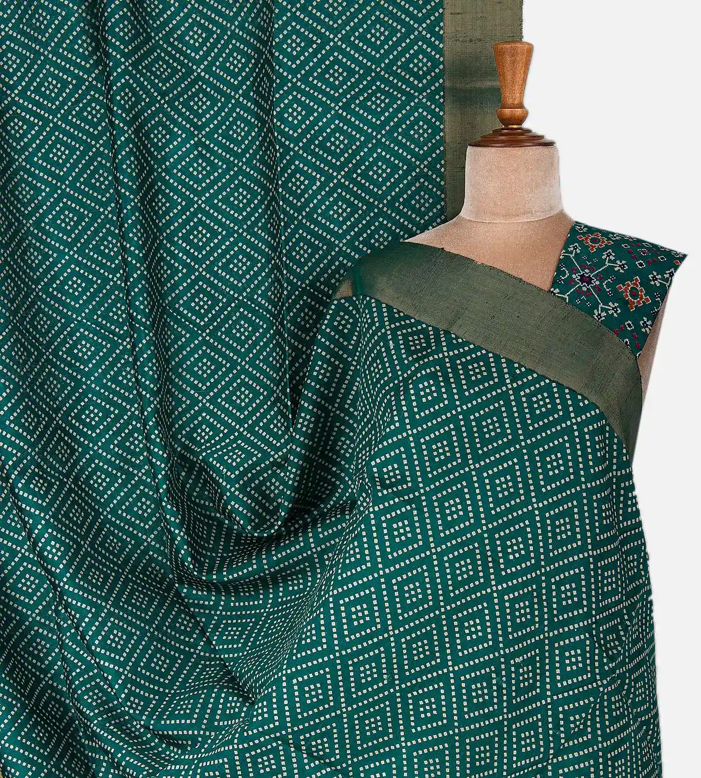 emerald-green-raw-silk-saree-c0762610-a