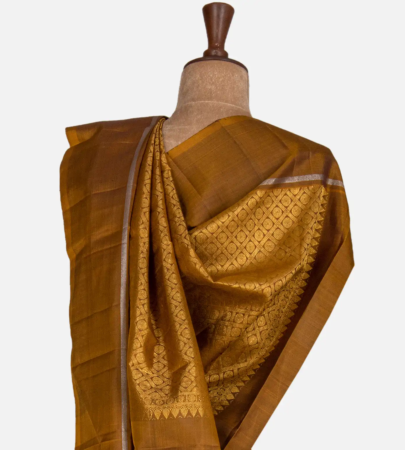 green-kanchipuram-silk-saree-c1074016-c
