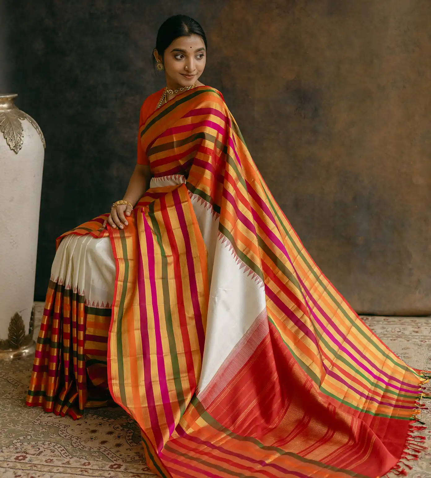 creme-kanchipuram-silk-saree-c1076048-b