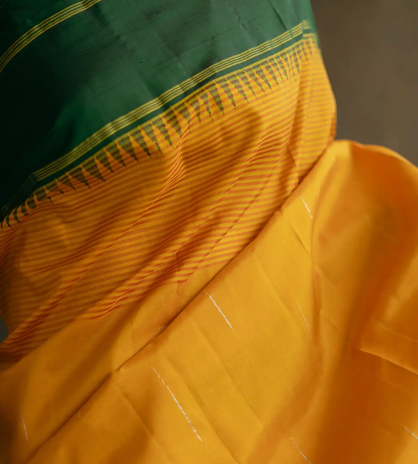 yellow-kanchipuram-silk-saree-c1076049-e