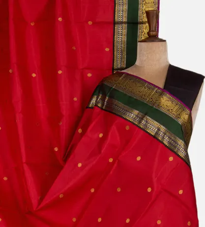 red-kanchipuram-silk-saree-c0660993-a