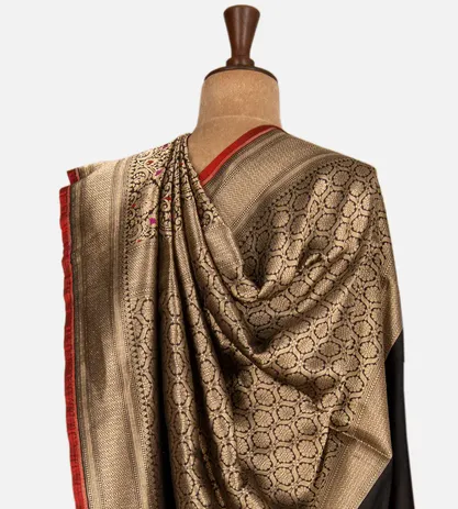 black-banarasi-silk-saree-c0966711-c