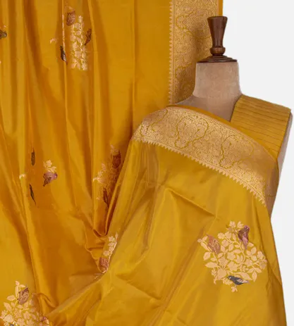 yellow-banarasi-silk-saree-c0964730-a