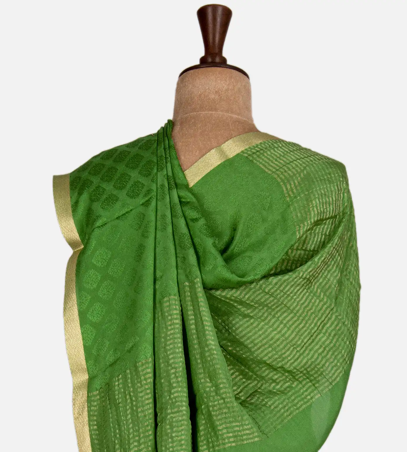 green-crepe-saree-c0968873-c