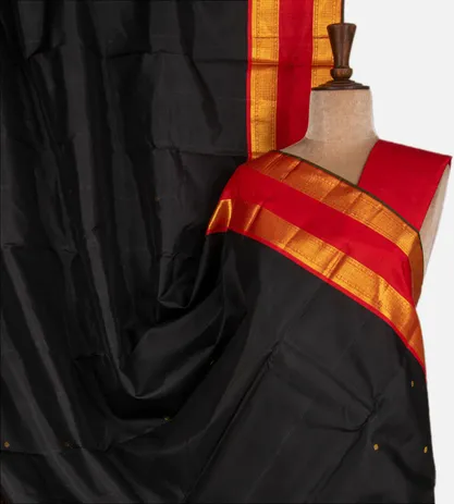 black-kanchipuram-silk-saree-d0184634-a