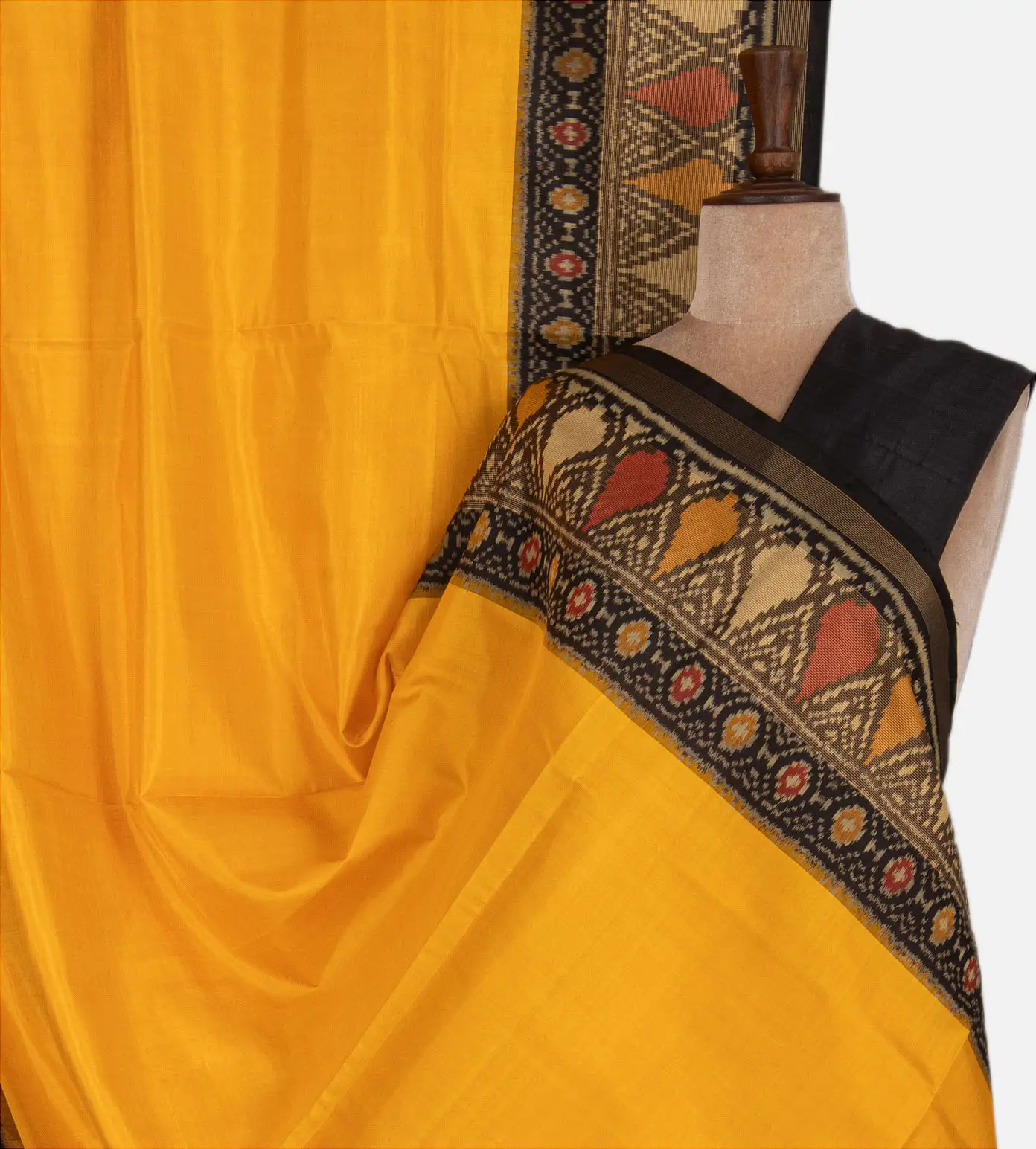 yellow-patola-silk-saree-c0863970-a