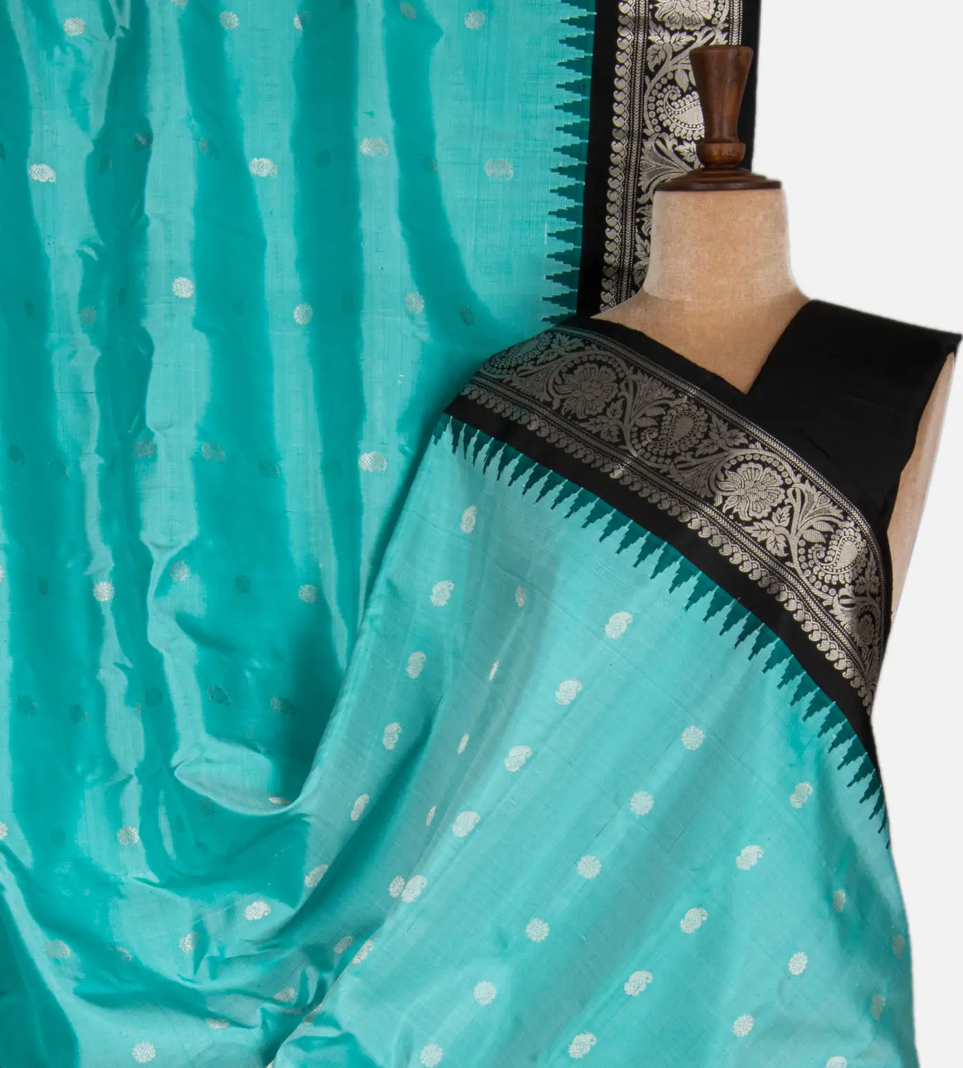 light-blue-gadwal-silk-saree-d0185690-a