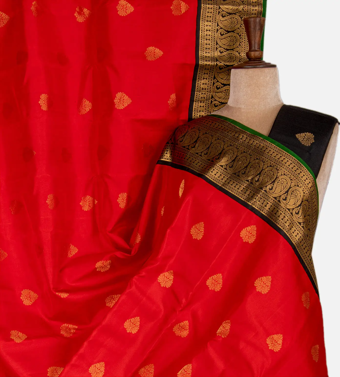 red-gadwal-silk-saree-c0253614-a