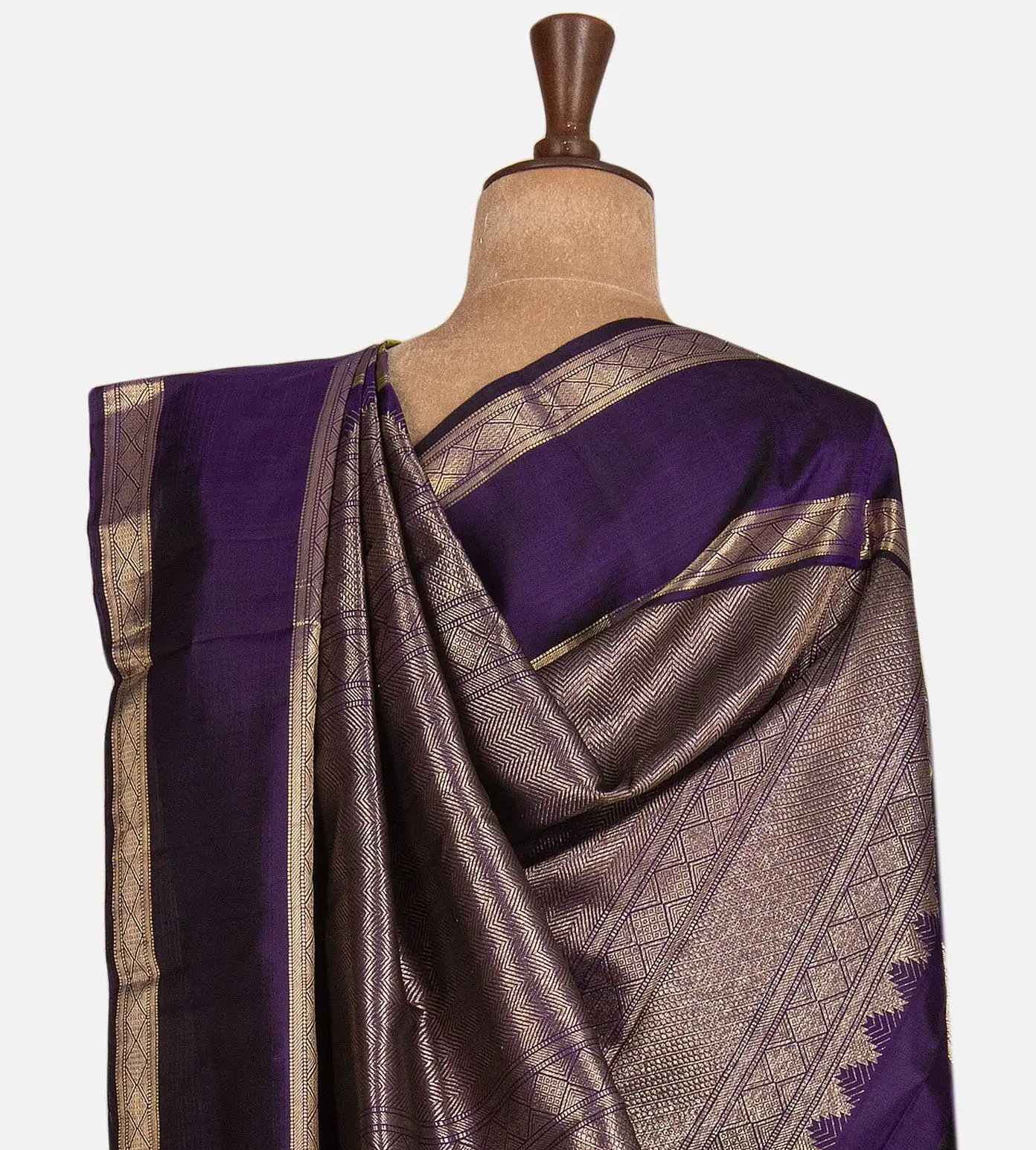 light-green-kanchipuram-silk-saree-d0184574-c