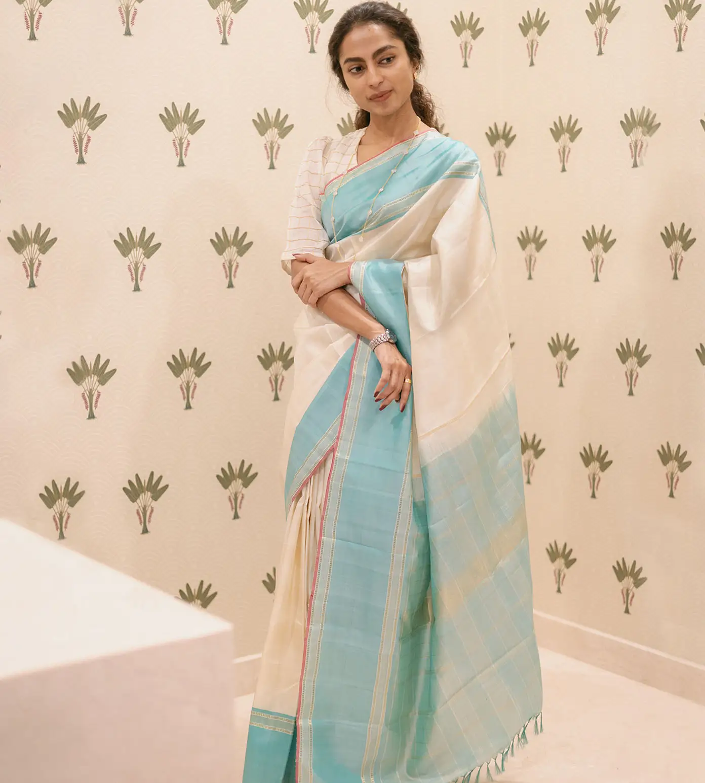 pearl-white-kanchipuram-silk-saree-c1076189-b