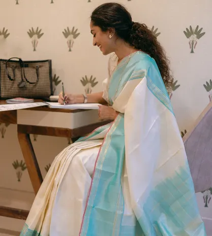 pearl-white-kanchipuram-silk-saree-c1076189-d