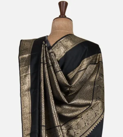 light-grey-kanchipuram-silk-saree-d0184711-c