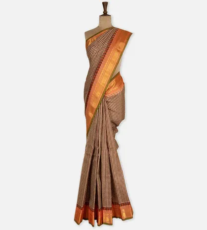 maroon-and-beige-gadwal-silk-saree-d0185681-b