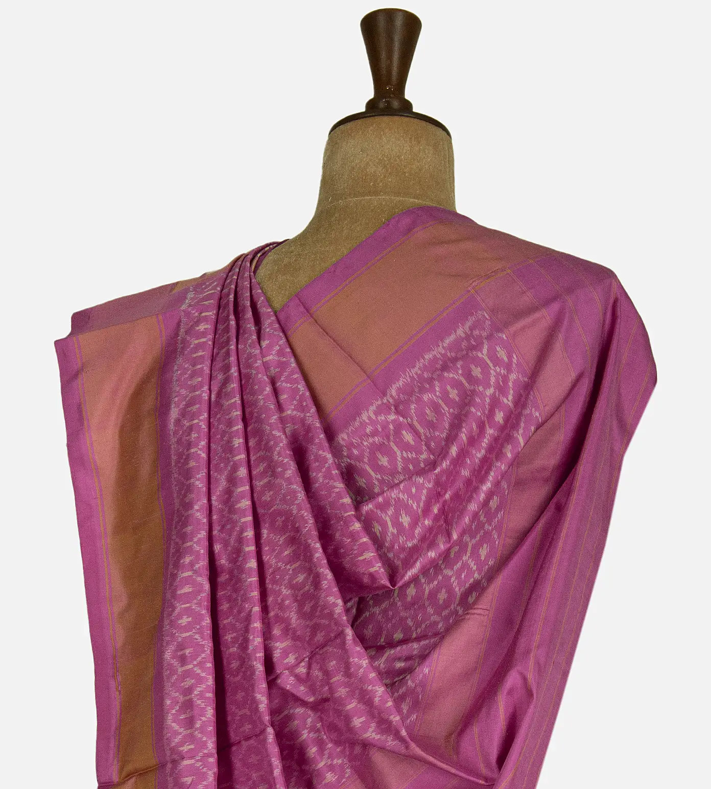 off-white-ikkat-silk-saree-c0971672-c