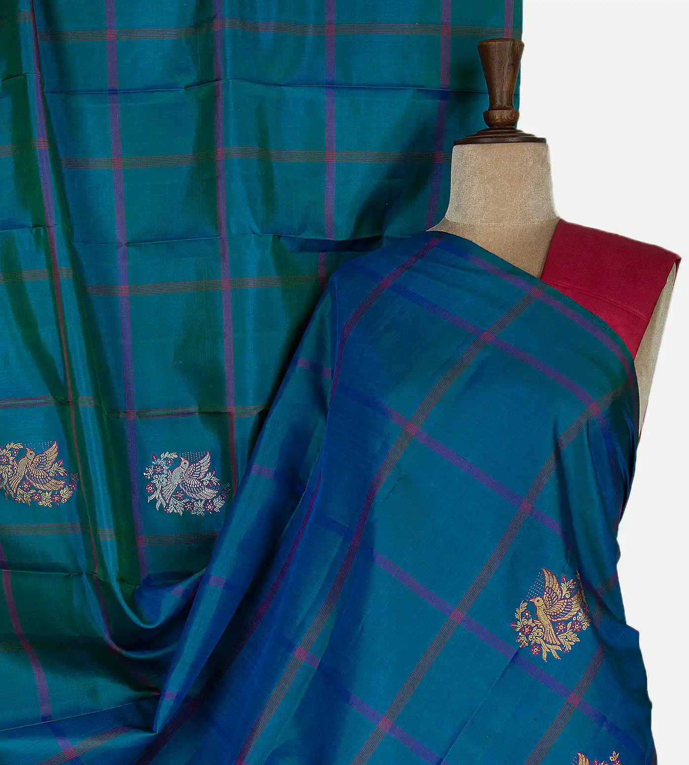 peacock-blue-kanchipuram-silk-saree-d0293502-a