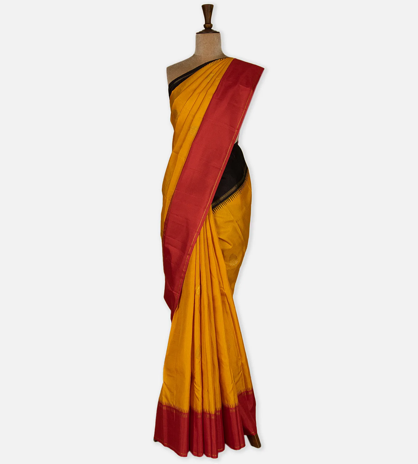 yellow-kanchipuram-silk-saree-d0292552-b