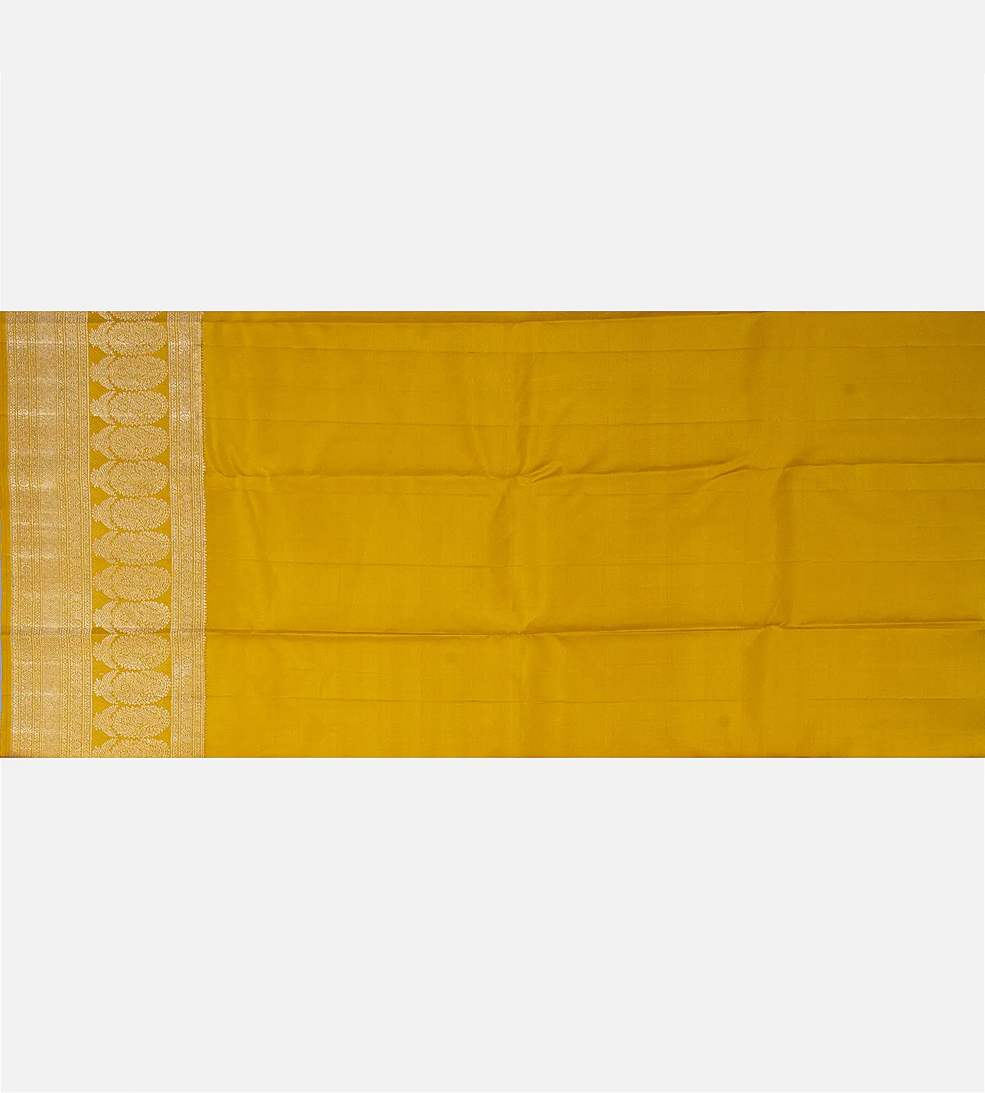 yellow-kanchipuram-silk-saree-d0292631-d