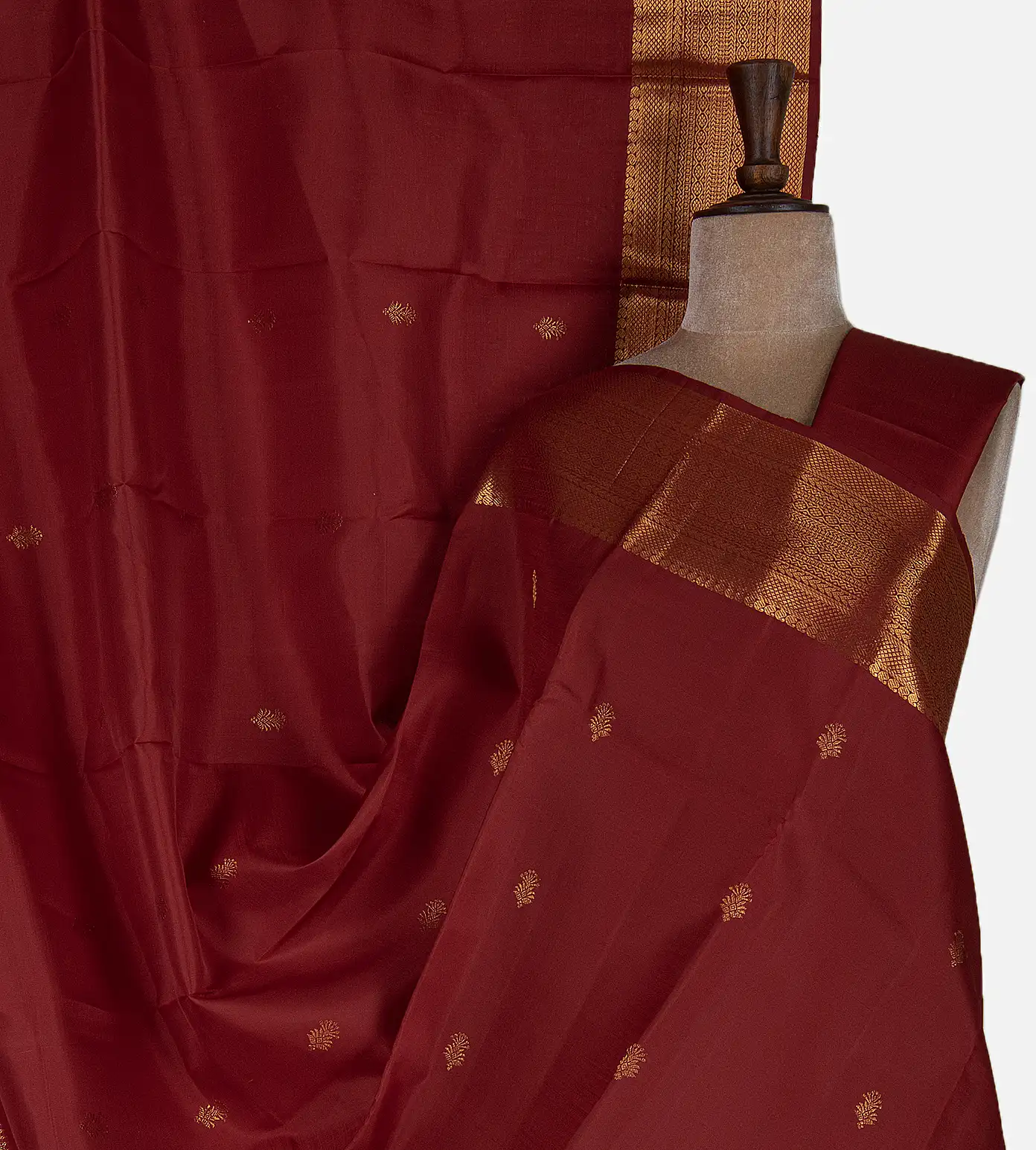 maroon-kanchipuram-silk-saree-d0294015-a
